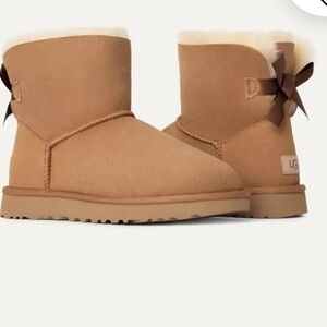 UGG Mini Bailey Bow Boots NWT and Box ‼️